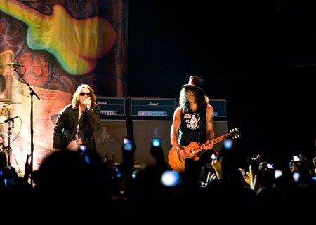  5 had its rafters shook when TAB the Band and Slash took the stage