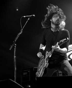 Dave Grohl in full flow during the Foo Fighters' 2008 Madison Square Garden gig (Photo: Live4ever)