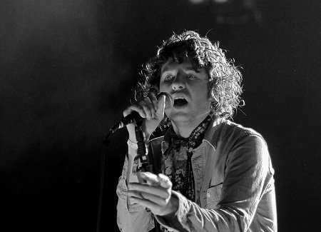 Luke Pritchard, The Kooks frontman, performs at the V Fest in Toronto, 2008 (Photo: Live4ever)