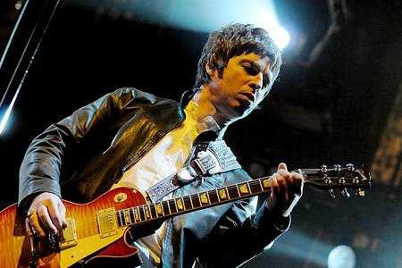 Noel Gallagher performs with Oasis at Madison Square Garden, 2008