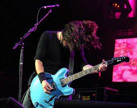 Dave Grohl rocks Madison Square Garden with the Foo Fighters (Photo: Live4ever)