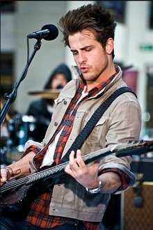 Jared Followill with Kings Of Leon in New York (Photo: Live4ever)