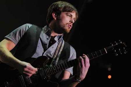 Caleb Followill with Kings Of Leon (Photo: Live4ever)