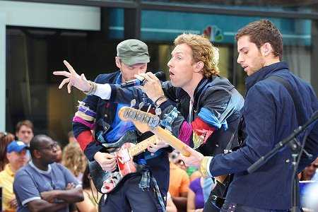 Coldplay have confirmed 3 UK arena dates for December 2011 (Photo: Live4ever)