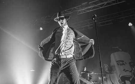 Paul Smith of Maximo Park onstage in Manchester (Photo: Gary Mather for Live4ever Media)