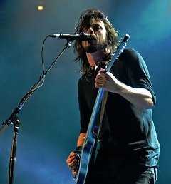 Dave Grohl with Foo Fighters (Photo: Paul Bachmann for Live4ever Media)