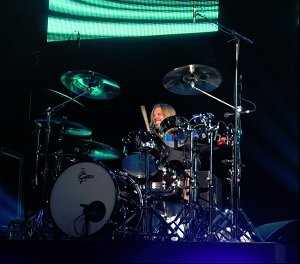 Taylor Hawkins, Foo Fighters (Photo: Paul Bachmann for Live4ever Media)