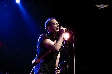 The Strokes' Albert Hammond Jr. plays solo in NYC (Photo: Paul Bachmann for Live4ever)