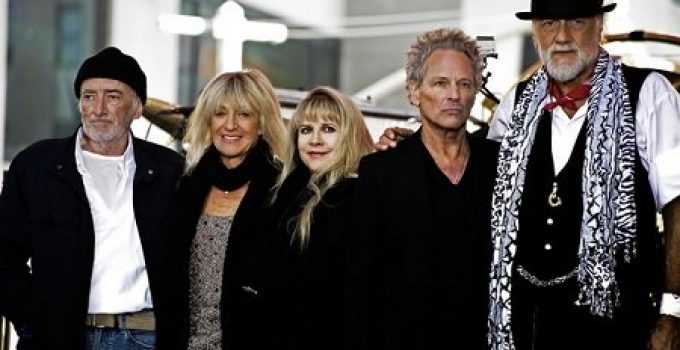 Lindsey Buckingham departs Fleetwood Mac, replaced by Mike Campbell and Neil Finn