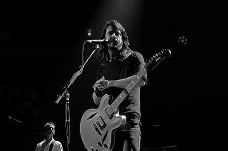 Dave Grohl with Foo Fighters (Photo: Paul Bachmann for Live4ever)