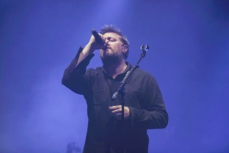 Guy Garvey performs with Elbow at the Manchester Apollo, February 2015 (Photo: Gary Mather for Live4ever)