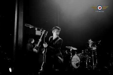 Alex Turner performing with the Arctic Monkeys in New York (Photo: Paul Bachmann for Live4ever Media)