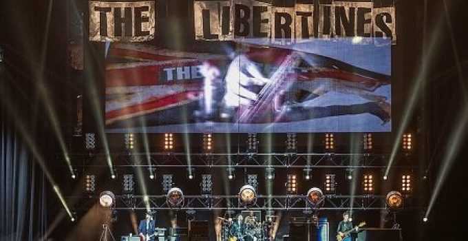 The Libertines share footage from 1999 London gig