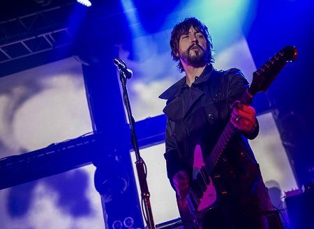 Former Oasis member Gem Archer performing in Manchester with Beady Eye (Photo: Gary Mather for Live4ever)