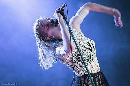 Aurora performing at the Bristol Trinity in October 2016. (Photo: Jessica Bartolini for Live4ever)