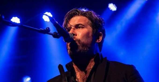 Northern Iraq is the focus for Ed Harcourt’s You Give Me More Than Love promo
