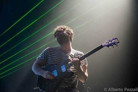 Foals' Yannis Philippakis performing at Wembley Arena (Photo: Alberto Pezzali for Live4ever Media)