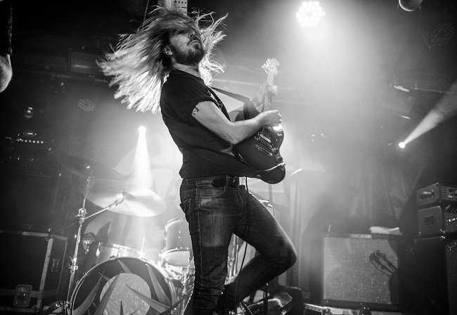 Pulled Apart By Horses supporting The Cribs @ Leeds Arena (Gary Mather / Live4ever)