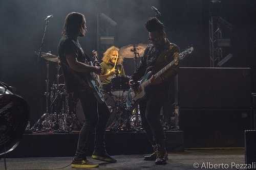 Feeder performing at the Brixton Academy in London (Alberto Pezzali / Live4ever)