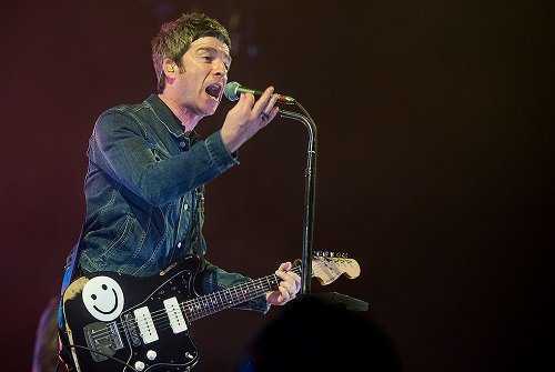 Noel Gallagher at the Leeds First Direct Arena during the Stranded On The Earth world tour (Gary Mather for Live4ever)