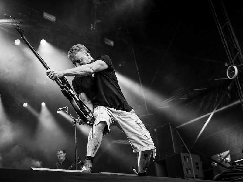 Peter Hook & The Light performing at Kendal Calling 2018 (Gary Mather for Live4ever)