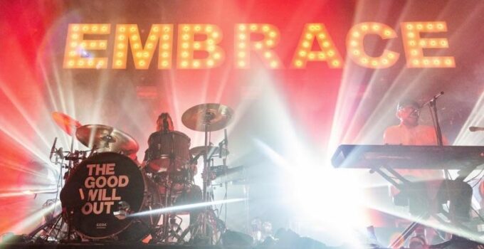 Embrace announce homecoming gig at Halifax’s Piece Hall