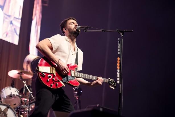 The Courteeners playing Manchester Arena, Dec '19 (Gary Mather for Live4ever)