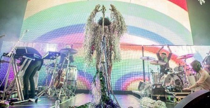 The Flaming Lips post A Change At Christmas (Say It Isn’t So) video