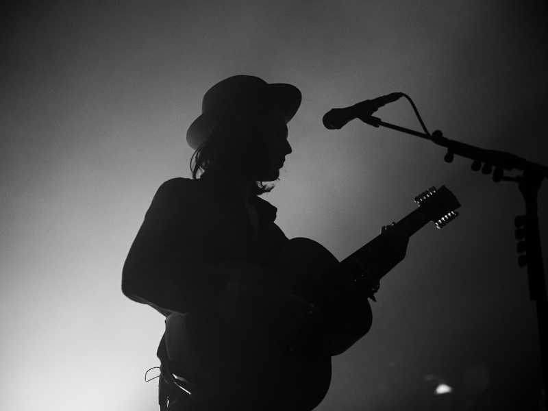 James Bay live in Glasgow, May '22 (Graham Noble for Live4ever)