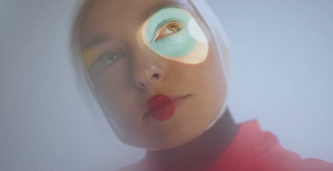 Stella Donnelly unveils video for new album Flood title-track