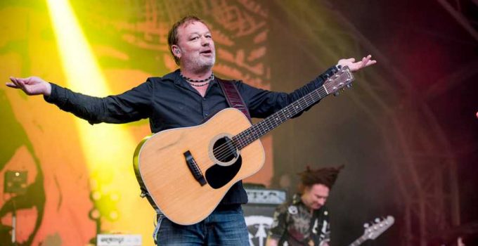 Levellers announce 2023 UK acoustic tour