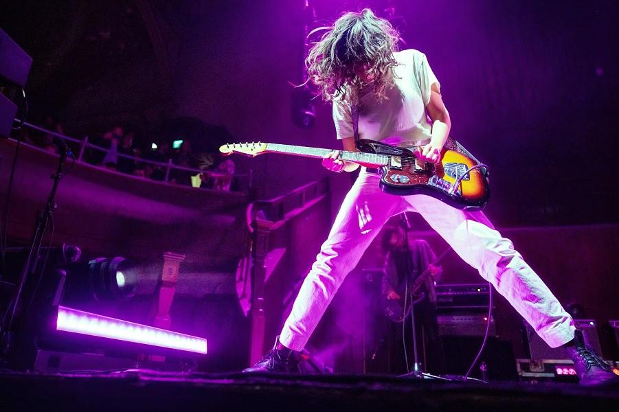 A photo of Courtney Barnett live at the Albert Hall in Manchester on November 11th, 2022 (Gary Mather for Live4ever)