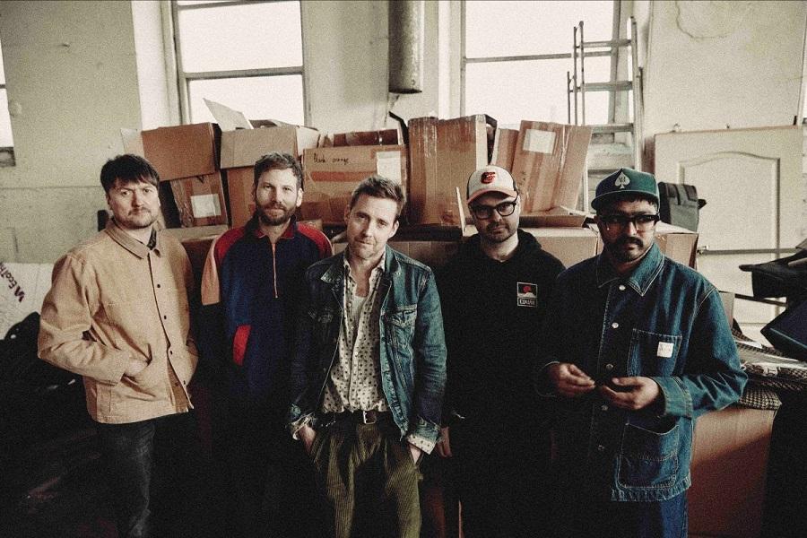 Press photo of Kaiser Chiefs by Edward Cooke
