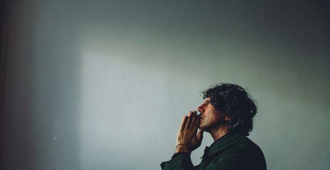 Gruff Rhys shares two more songs from The Almond And The Seahorse album