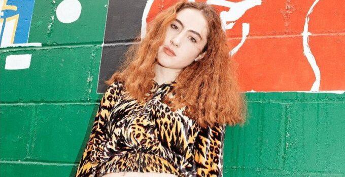 Let’s Eat Grandma’s Rosa Walton share solo single Turning Up The Flowers