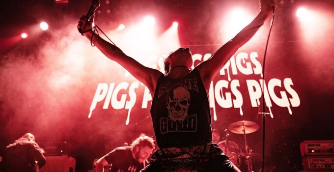 Pigsx7 live at the Manchester Ritz