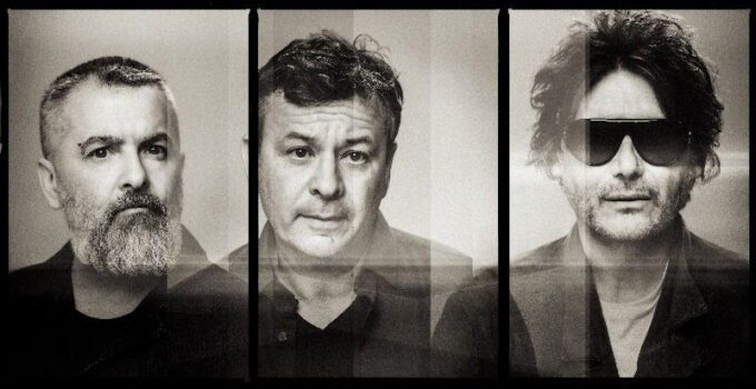 Manic street preachers, suede announce co-headline uk tour