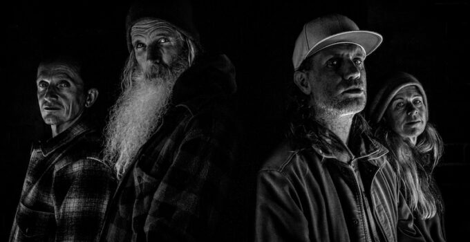 Reef unveil brand new version of 1995 single Naked