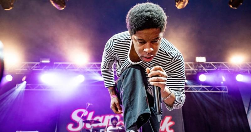 Photo of KennyHoopla live at Slam Dunk Festival 2022 (Gary Mather)