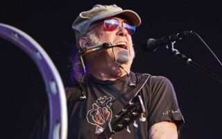 Photo of Neil Young live at BST Hyde Park on July 11th, 2025 (Liz Gander for Live4ever)