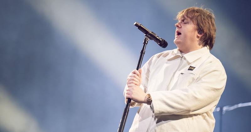 Photo of Lewis Capaldi at Co-op Live, Manchester on September 21st, 2025 (Gary Mather for Live4ever)