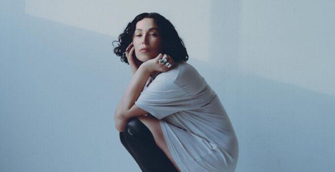 Kelly Lee Owens announces new EP Kelly