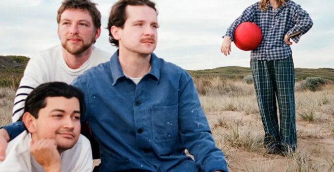 The Belair Lip Bombs – Again: Album Review