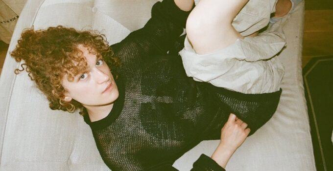 Lily Lyons streams new track Holding Up The Heavens