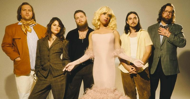 A photo of the band rainbow kitten surprise