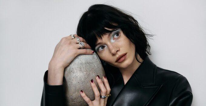 Winona oak sets second studio album bloom for release in september