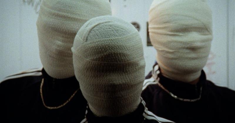 A photo of the band holybones